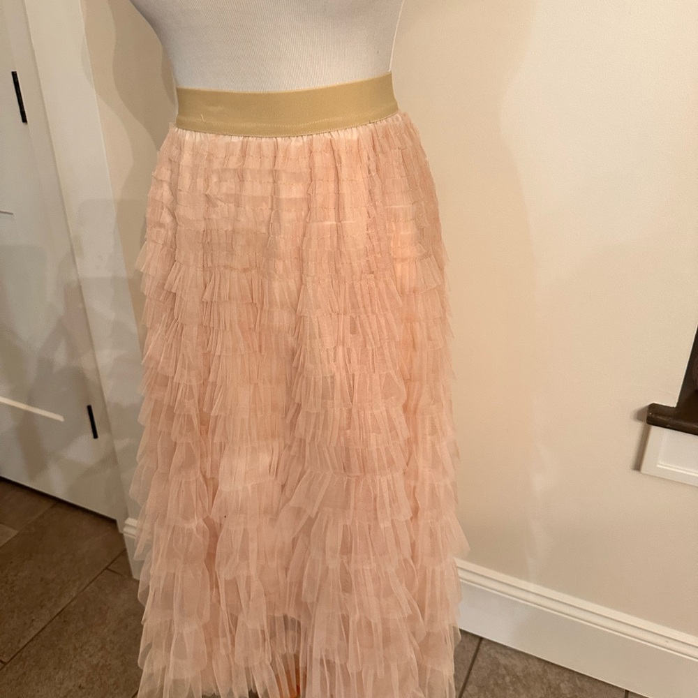 Elegant Layered Peach Skirt - Picture 2 of 4
